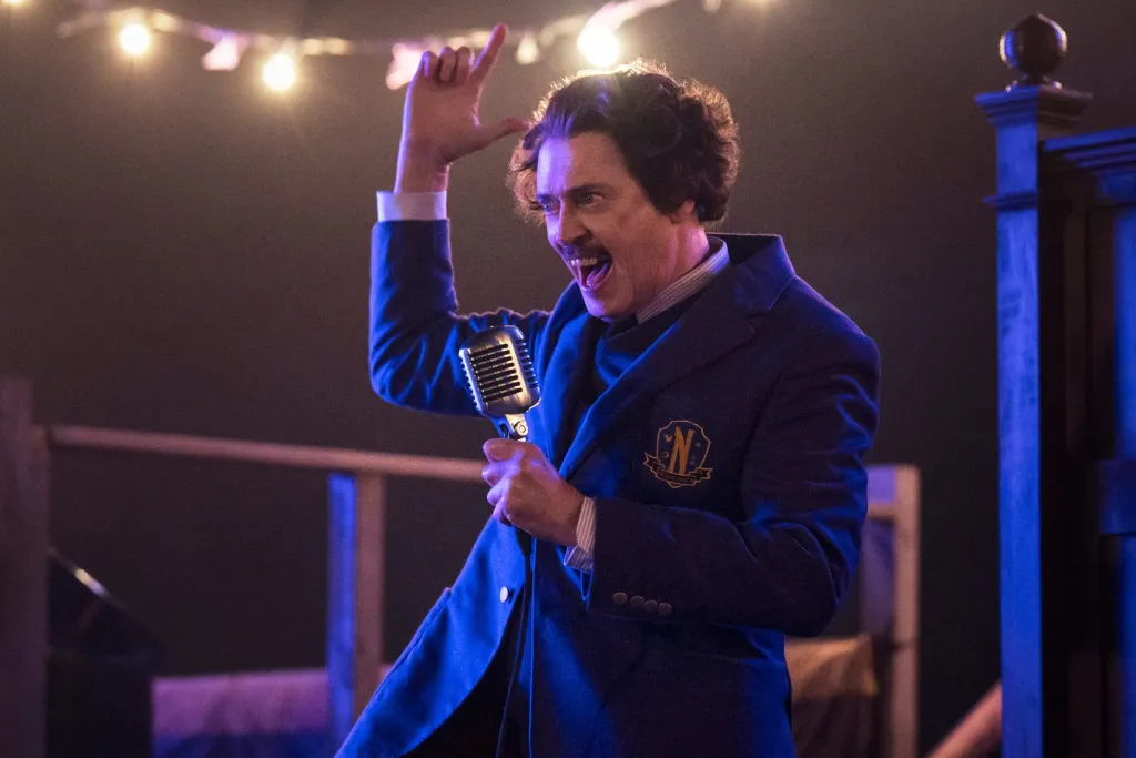 پرینسیپال دورت (با بازی استیو بوشمی)